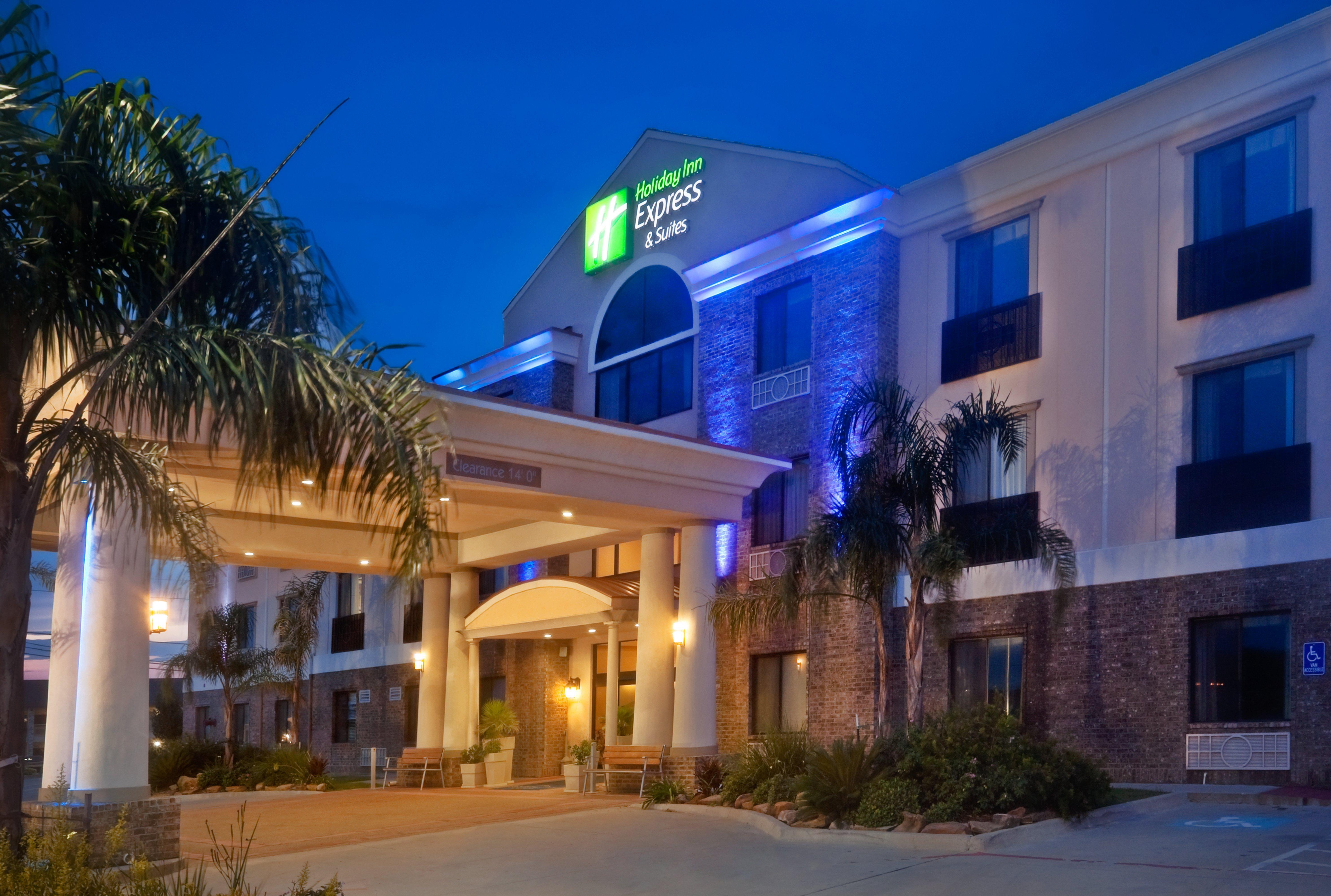 Holiday Inn Express Hotel And Suites Fairfield-North By Ihg Екстер'єр фото