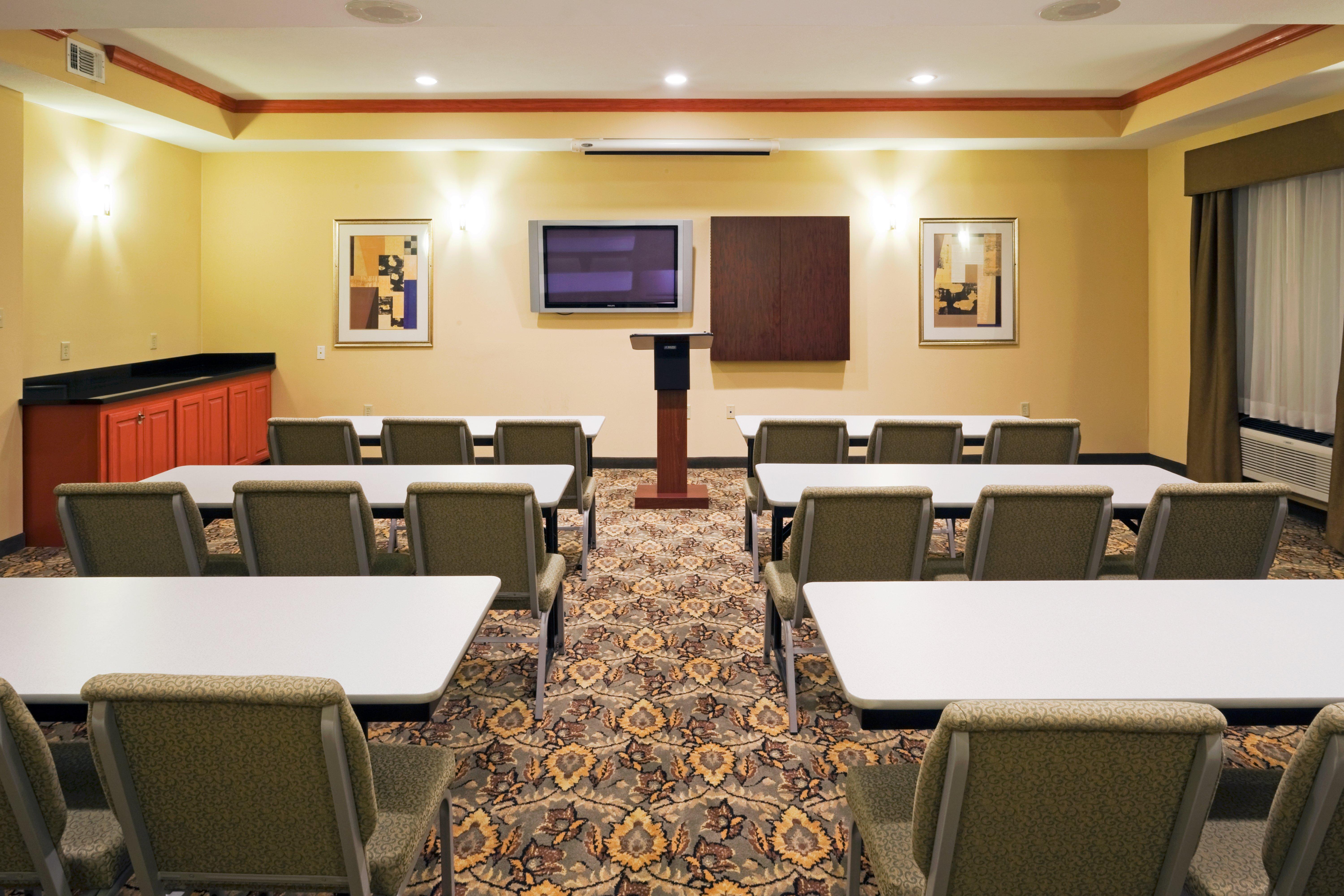 Holiday Inn Express Hotel And Suites Fairfield-North By Ihg Екстер'єр фото